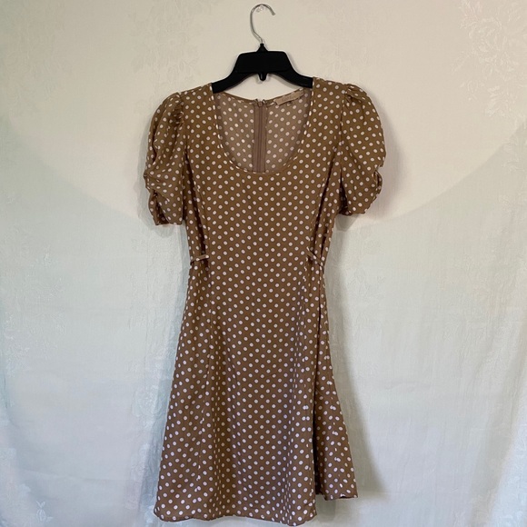 fun 2 fun Dresses & Skirts - Fun 2 fun Polka dot scooped dress tie back Medium
